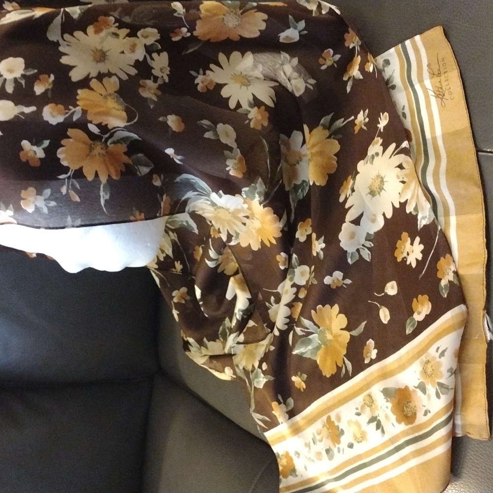 Kathie Lee Scarf